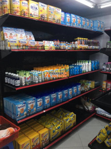 Kệ trưng bày hàng tại Trùng Khánh, Cao Bằng