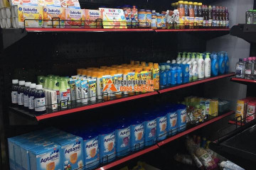 Kệ trưng bày hàng tại Trùng Khánh, Cao Bằng